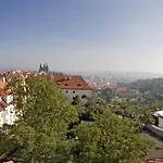 Monastery Hotell Prag