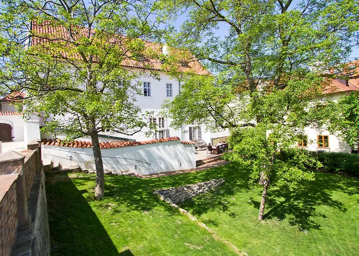 Ξενοδοχείο Monastery 4*